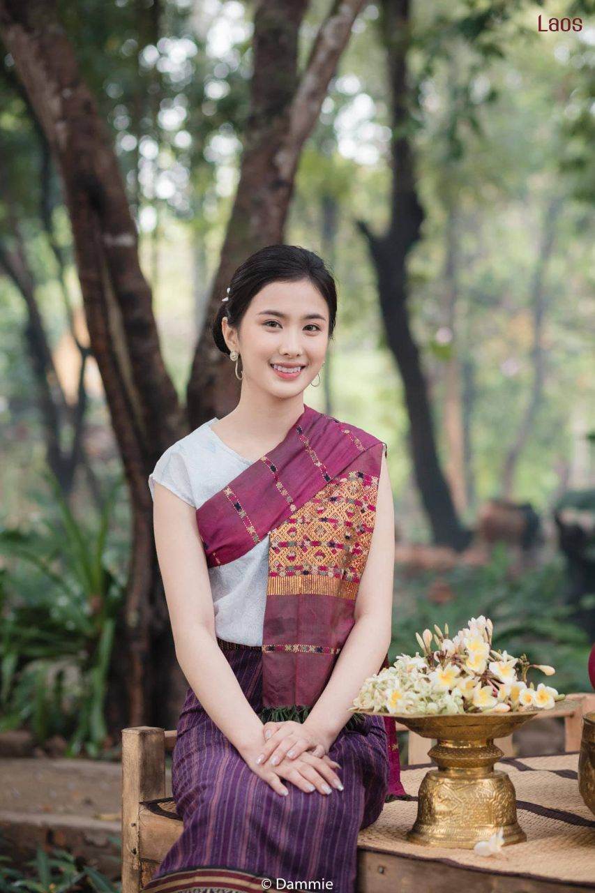 "ສະບາຍດີປີໃຫມ່ລາວ 2021" and "ຜູ້ໄທ" Phu-Tai ethnic | LAOS 🇱🇦