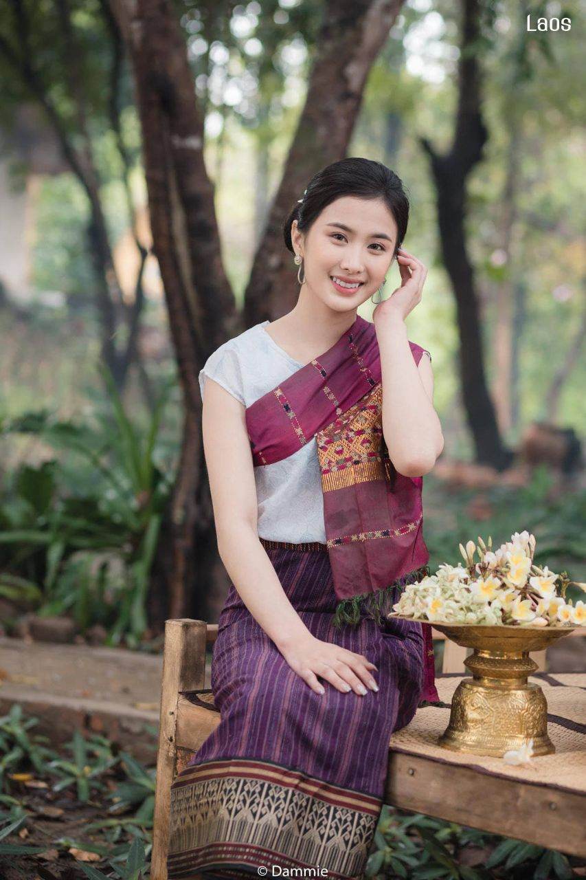 "ສະບາຍດີປີໃຫມ່ລາວ 2021" and "ຜູ້ໄທ" Phu-Tai ethnic | LAOS 🇱🇦