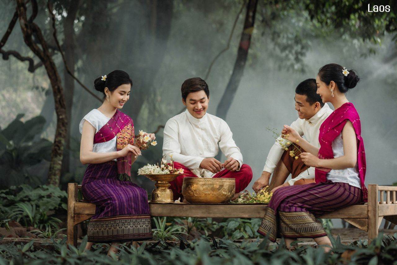 "ສະບາຍດີປີໃຫມ່ລາວ 2021" and "ຜູ້ໄທ" Phu-Tai ethnic | LAOS 🇱🇦