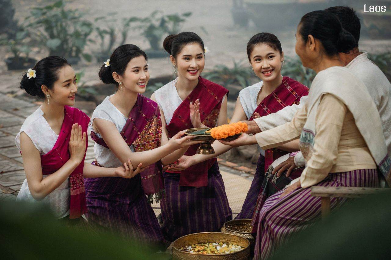 "ສະບາຍດີປີໃຫມ່ລາວ 2021" and "ຜູ້ໄທ" Phu-Tai ethnic | LAOS 🇱🇦
