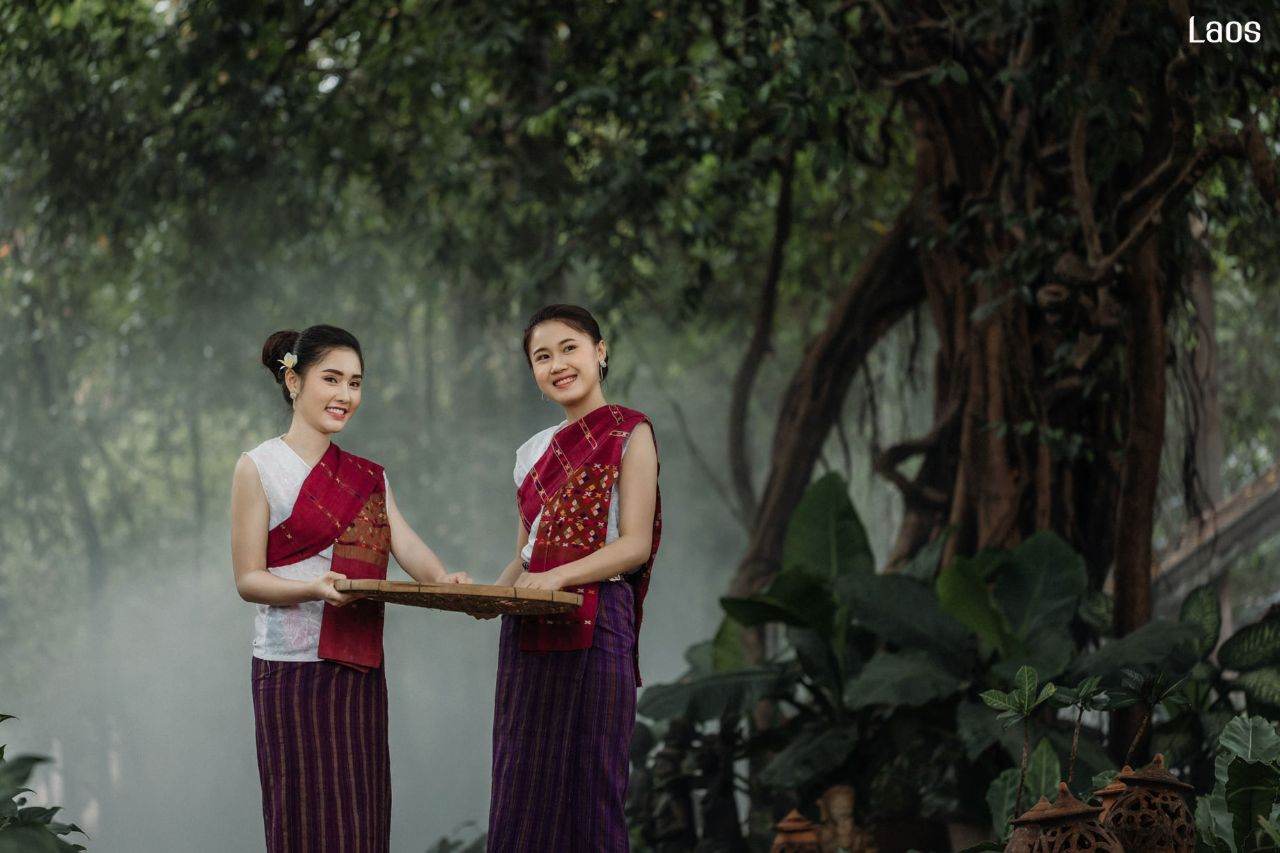 "ສະບາຍດີປີໃຫມ່ລາວ 2021" and "ຜູ້ໄທ" Phu-Tai ethnic | LAOS 🇱🇦