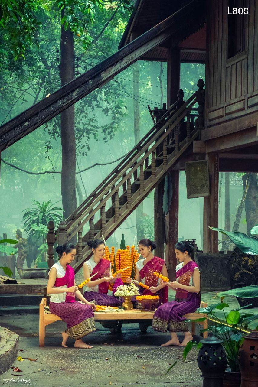"ສະບາຍດີປີໃຫມ່ລາວ 2021" and "ຜູ້ໄທ" Phu-Tai ethnic | LAOS 🇱🇦