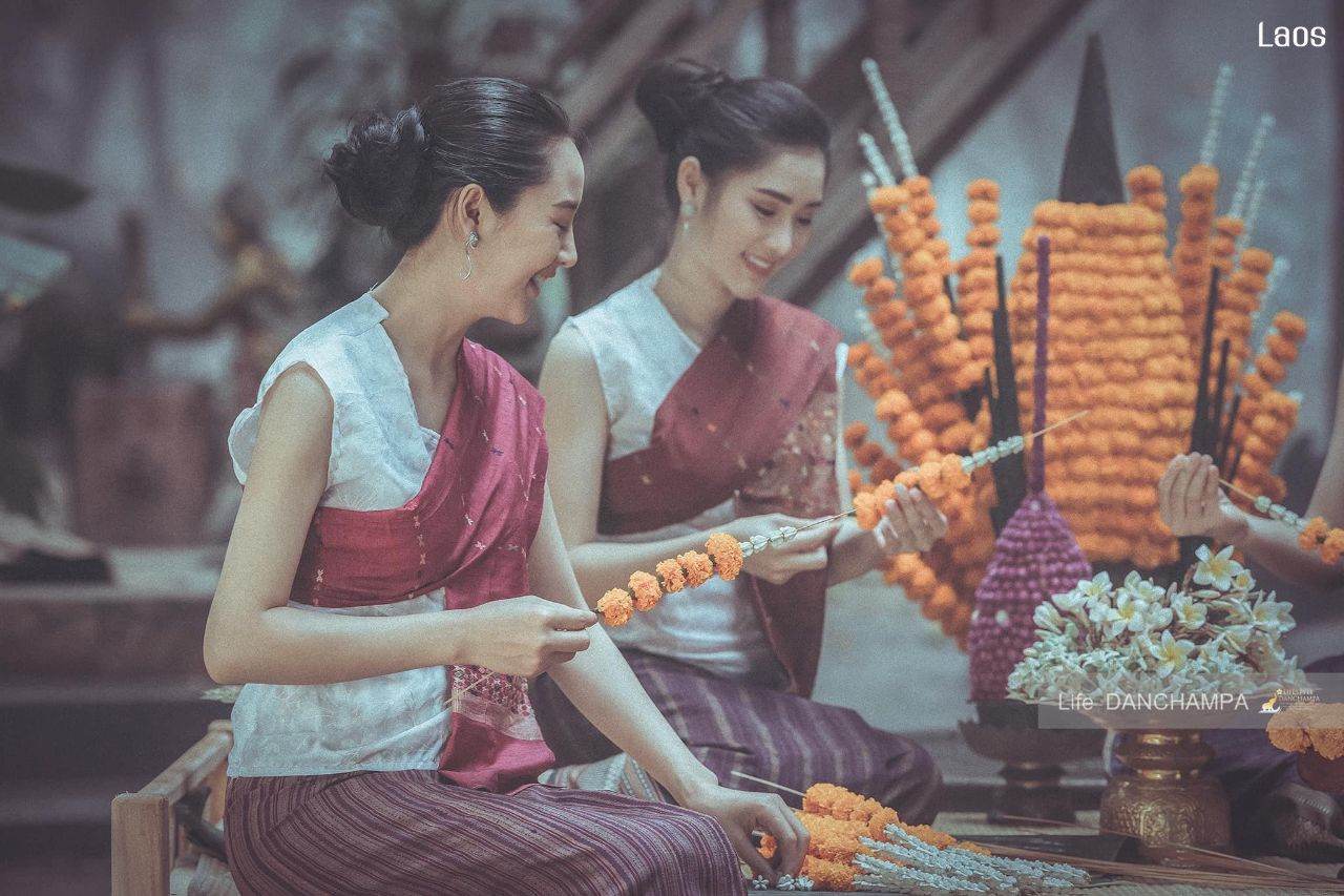 "ສະບາຍດີປີໃຫມ່ລາວ 2021" and "ຜູ້ໄທ" Phu-Tai ethnic | LAOS 🇱🇦