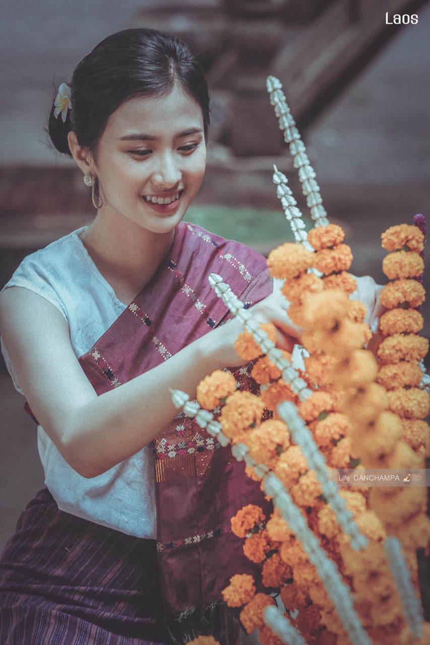 "ສະບາຍດີປີໃຫມ່ລາວ 2021" and "ຜູ້ໄທ" Phu-Tai ethnic | LAOS 🇱🇦