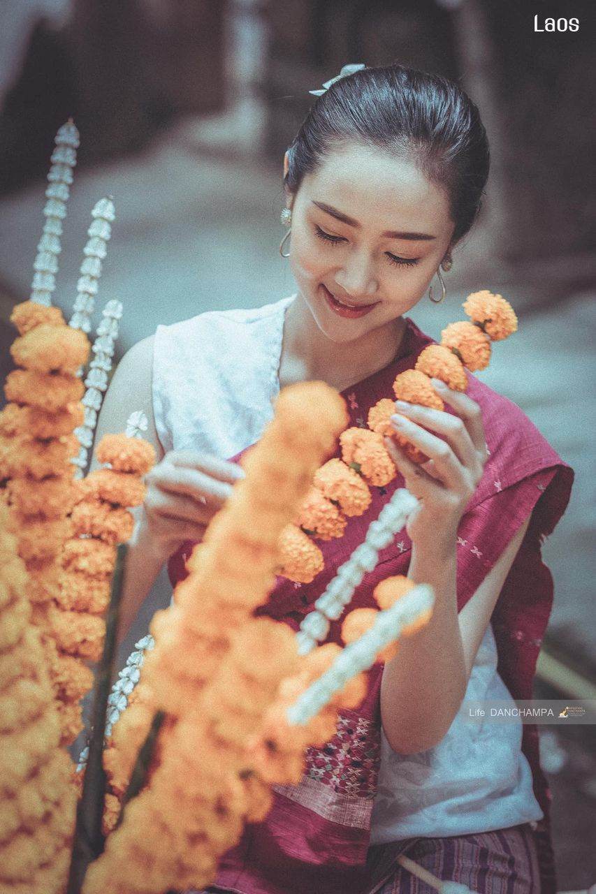 "ສະບາຍດີປີໃຫມ່ລາວ 2021" and "ຜູ້ໄທ" Phu-Tai ethnic | LAOS 🇱🇦