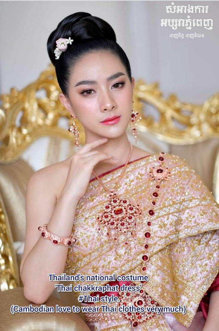 Thai dress in Cambodia