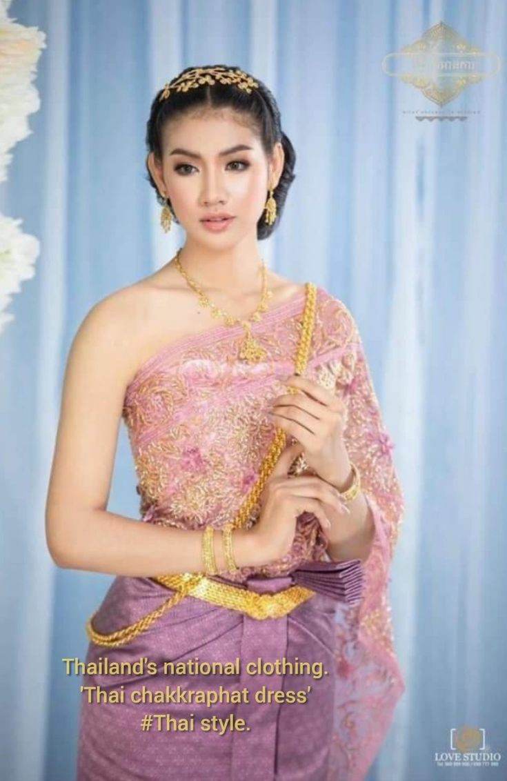 Thai dress in Cambodia