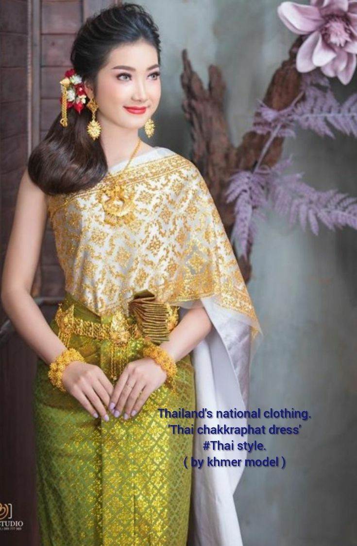 Thai dress in Cambodia
