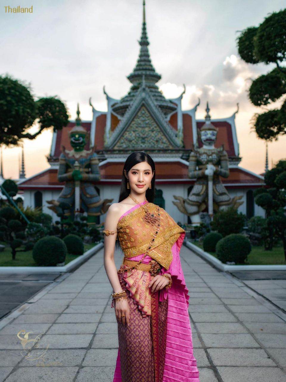 THAI DRESS, ชุดไทย: THAI NATIONAL COSTUME | THAILAND 🇹🇭