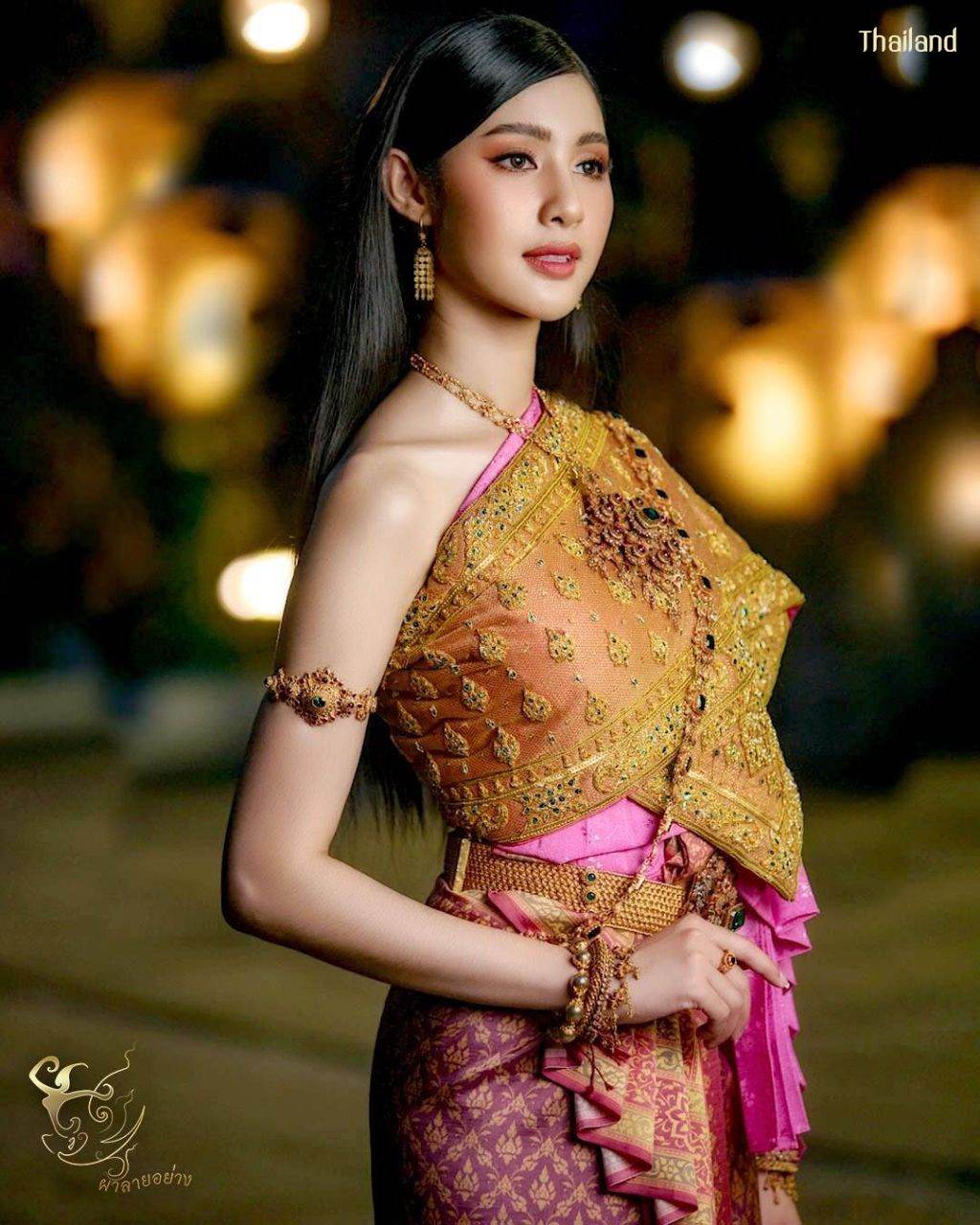 THAI DRESS, ชุดไทย: THAI NATIONAL COSTUME | THAILAND 🇹🇭