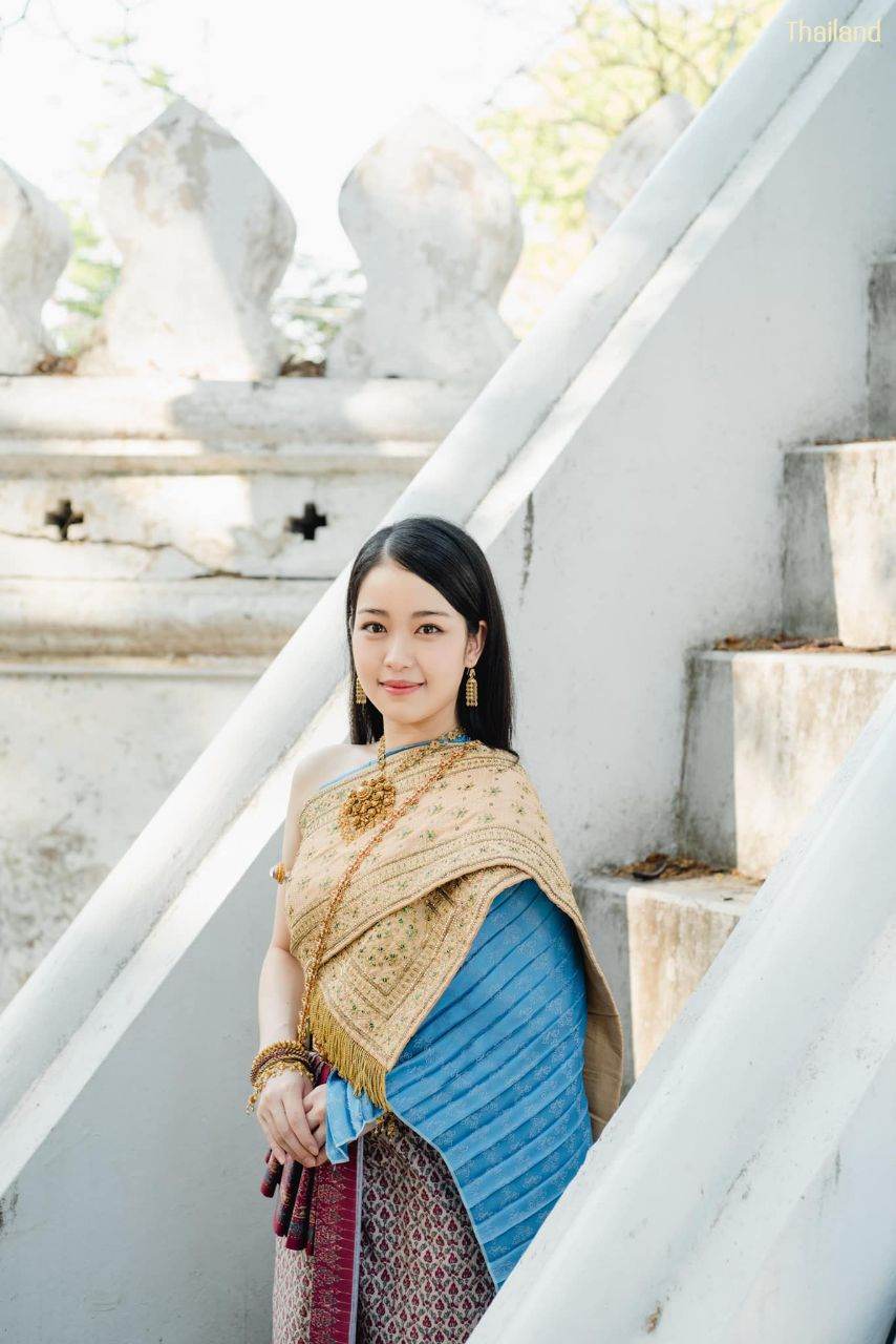 THAI DRESS, ชุดไทย: THAI NATIONAL COSTUME | THAILAND 🇹🇭