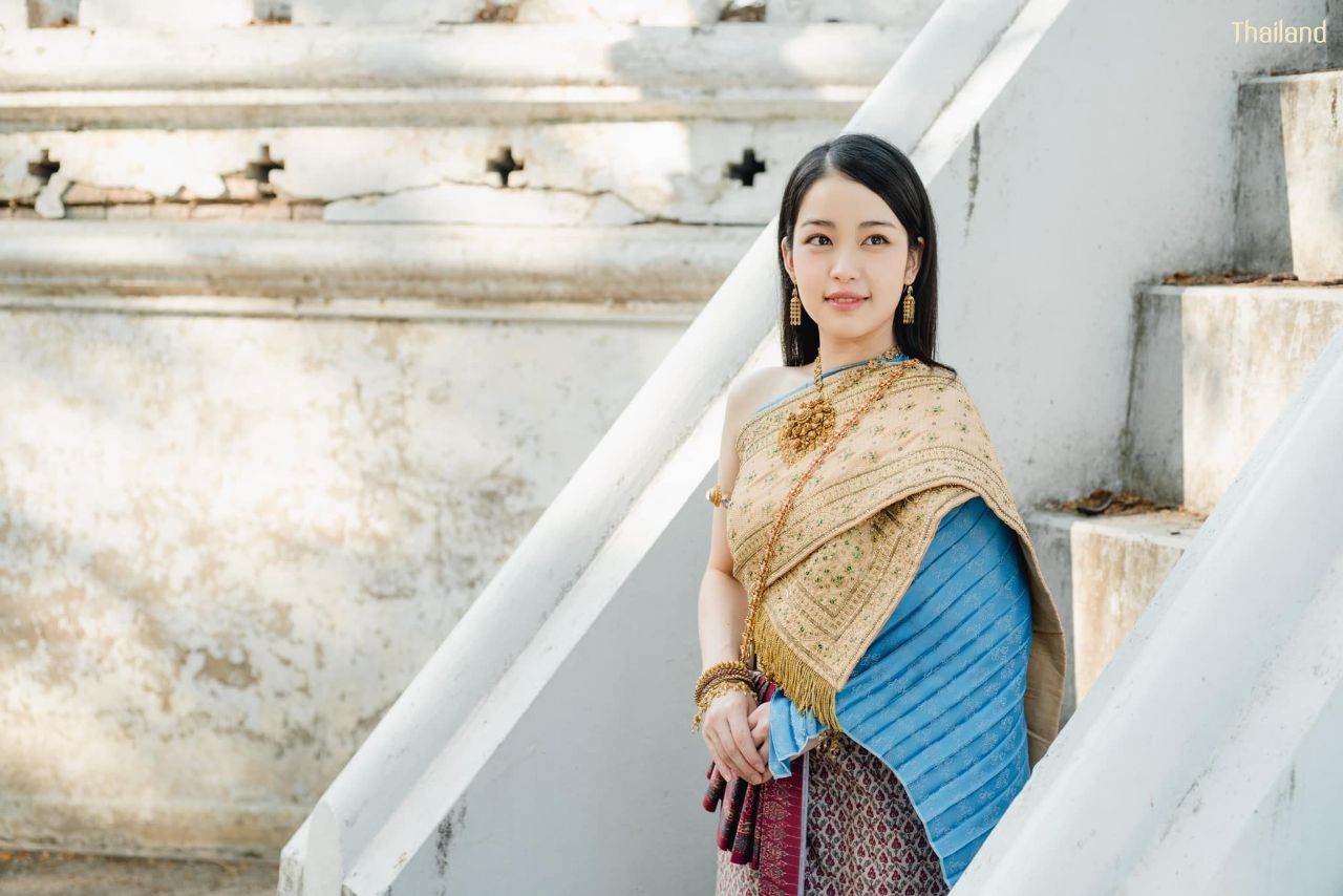THAI DRESS, ชุดไทย: THAI NATIONAL COSTUME | THAILAND 🇹🇭