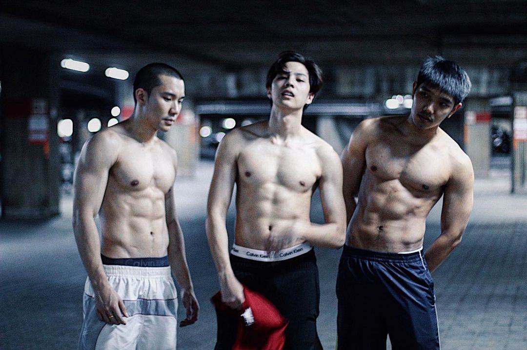 ส่องหุ่นแซ่บ "แบงค์ ธิติ" เห็นแล้วละลายสุดๆ