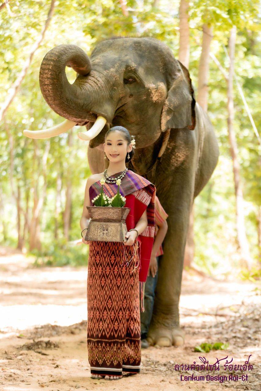 I-san Traditional Dress, Northeastern | THAILAND 🇹🇭
