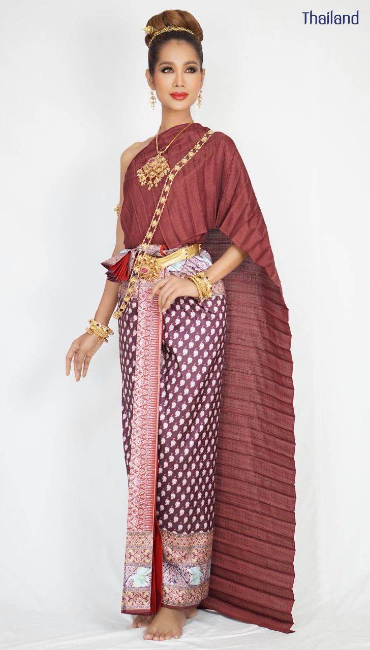 Thai Traditional Dress: ผ้าลายอย่าง | THAILAND 🇹🇭