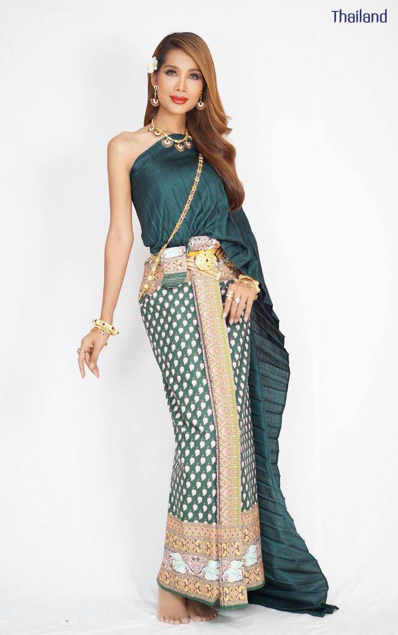Thai Traditional Dress: ผ้าลายอย่าง | THAILAND 🇹🇭