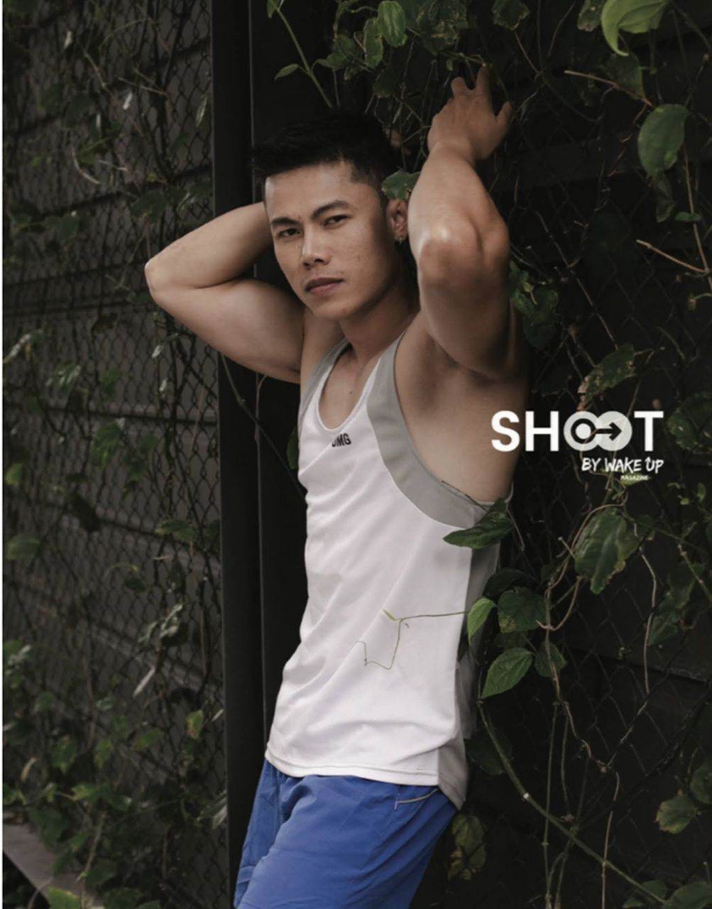หนุ่มหล่อขึ้นปก 1025