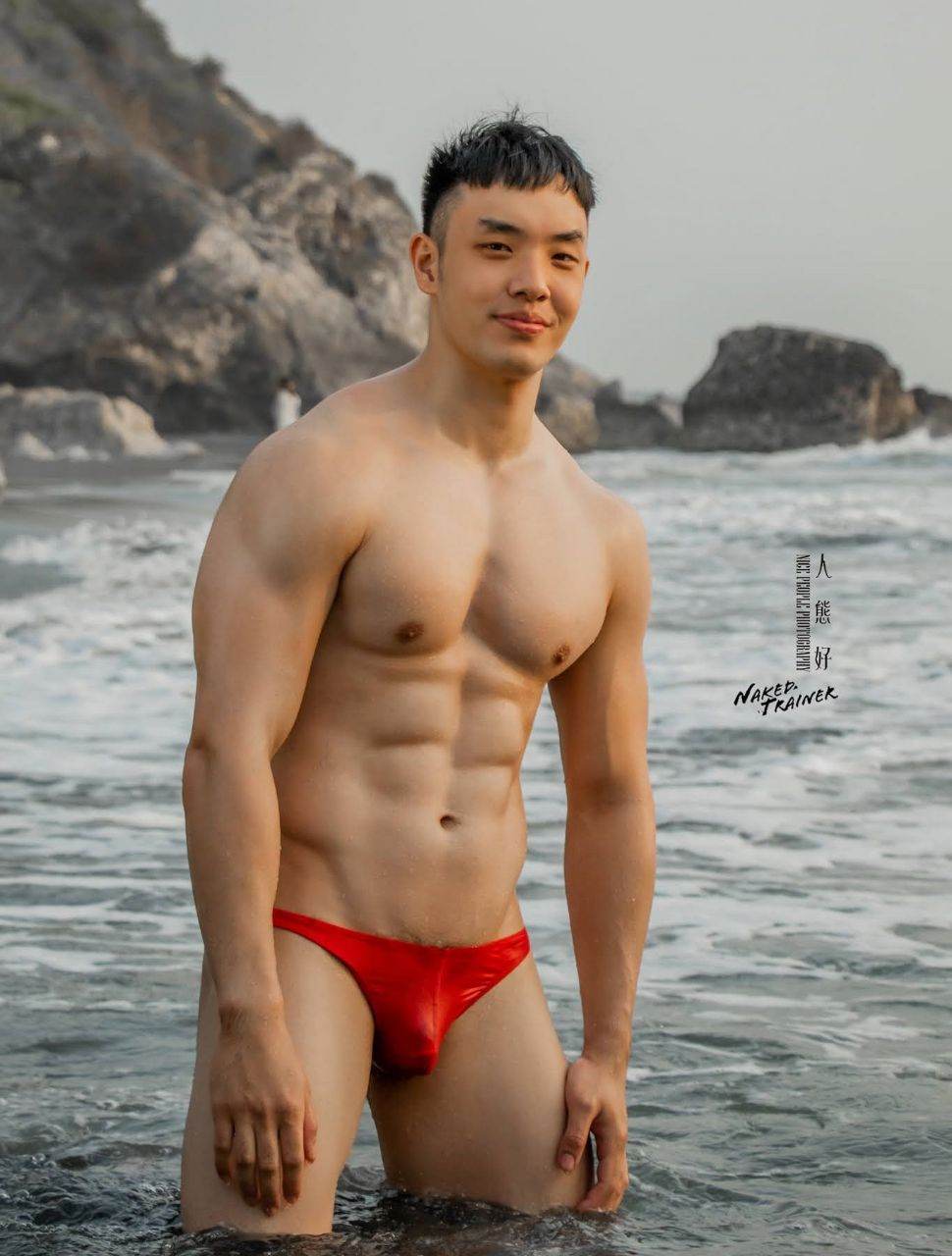 หนุ่มหล่อขึ้นปก 1027