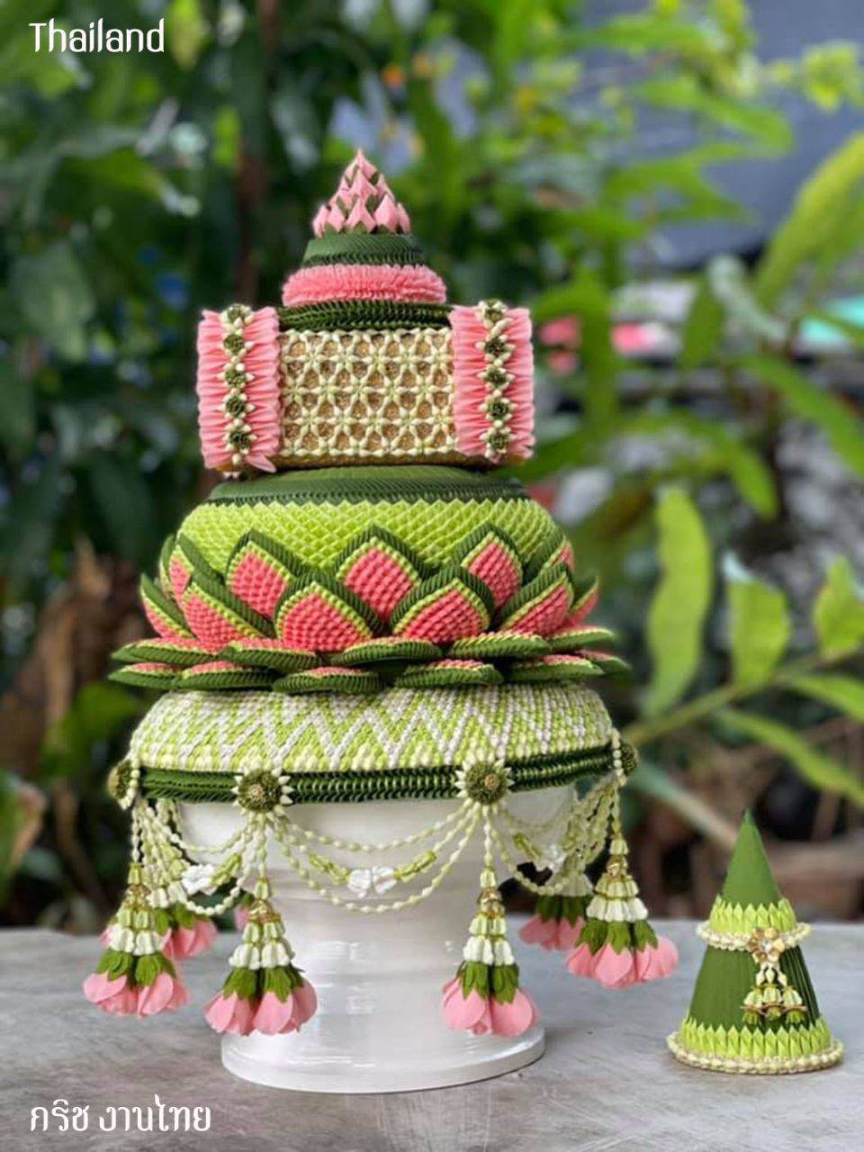 "Thai floral decoration" The identity of Thai handicraft: หัตถศิลป์ดอกไม้ไทย | THAILAND 🇹🇭