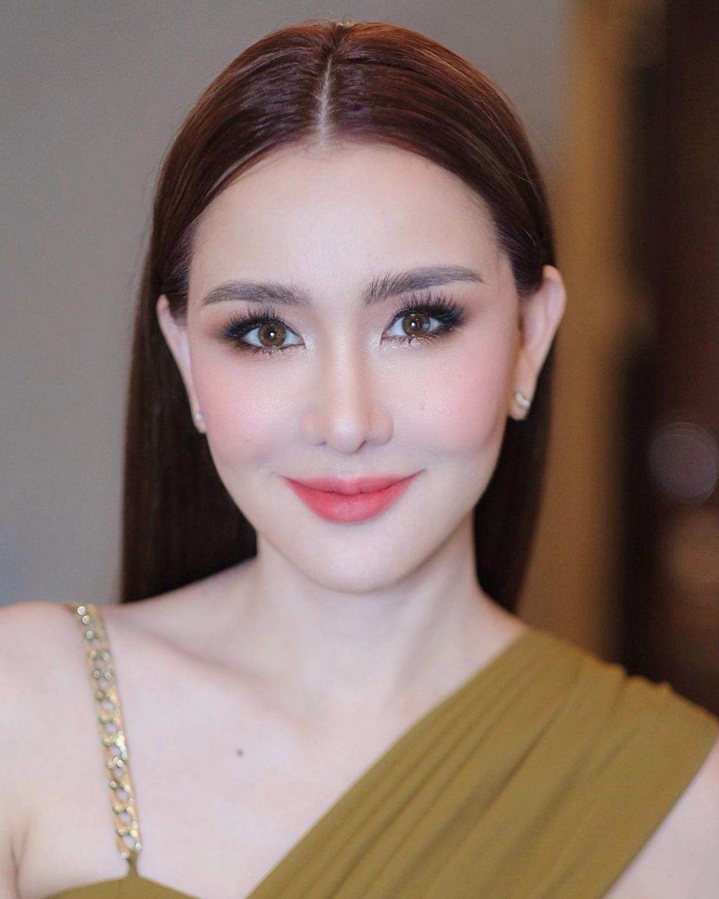 นิกกี้​ นิ​โคล​ mvเพลง ไม่ใช่ไม่ใช่