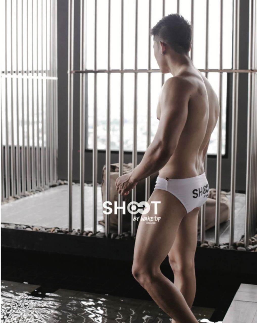 หนุ่มหล่อขึ้นปก 1025.1