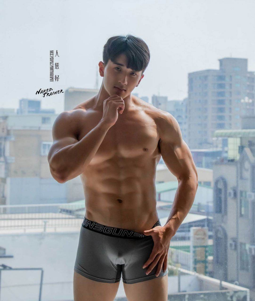 หนุ่มหล่อขึ้นปก 1027.1