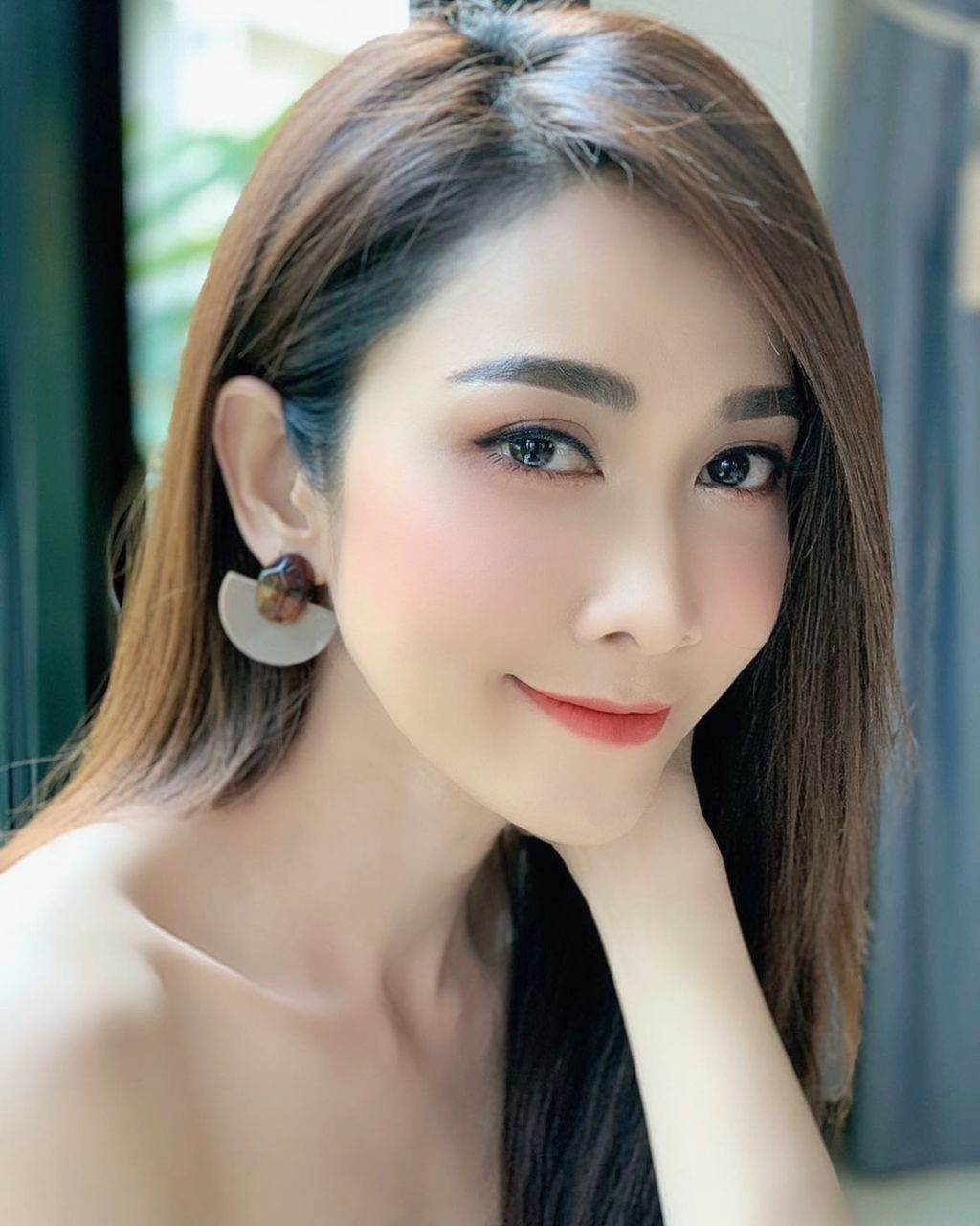 ยุ้ย จีรนันท์ ซีรีย์ Club Friday the ตอน โลกใบที่สอง