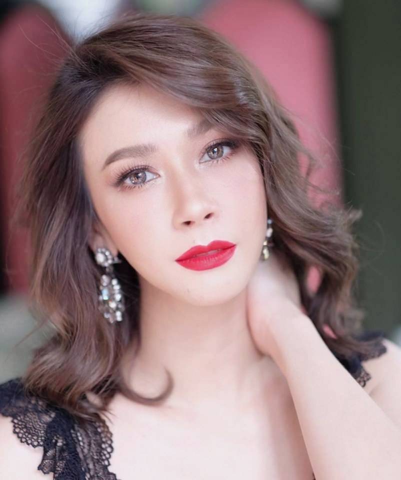 เอมี่ กลิ่นประทุม เรื่อง เริงริตา