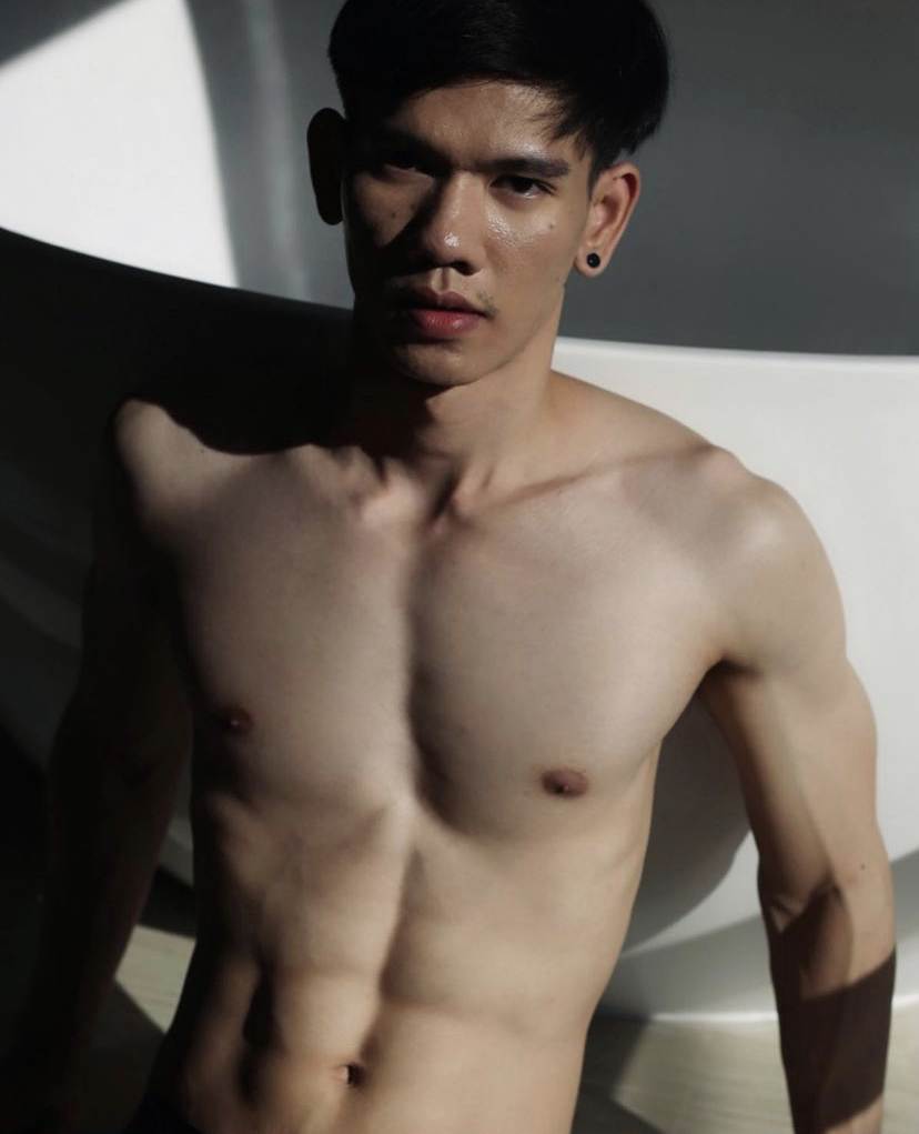 ชายหล่อ หุ่นแซ่บ 24