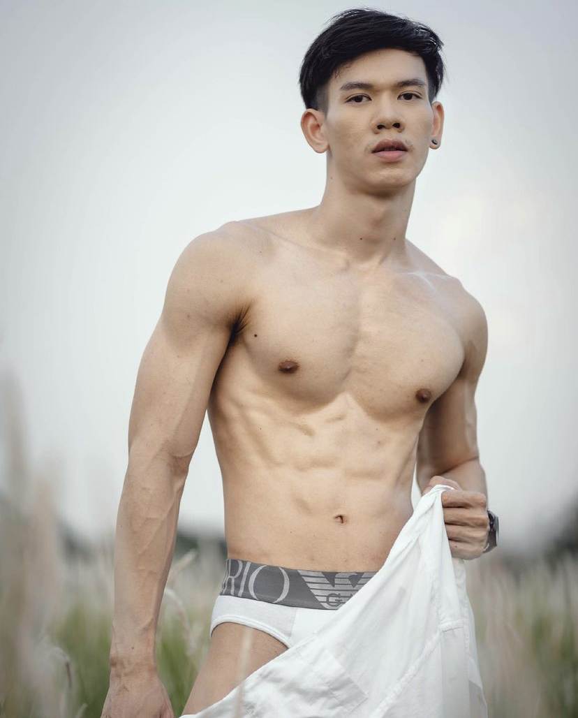 ชายหล่อ หุ่นแซ่บ 24