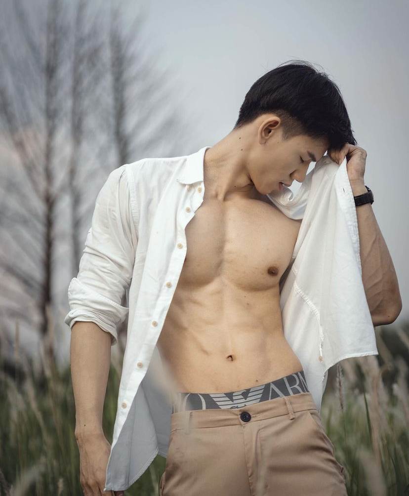 ชายหล่อ หุ่นแซ่บ 24