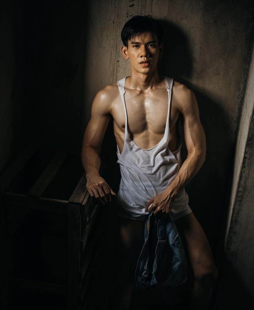 ชายหล่อ หุ่นแซ่บ 24