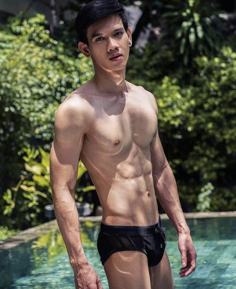 ชายหล่อ หุ่นแซ่บ 24