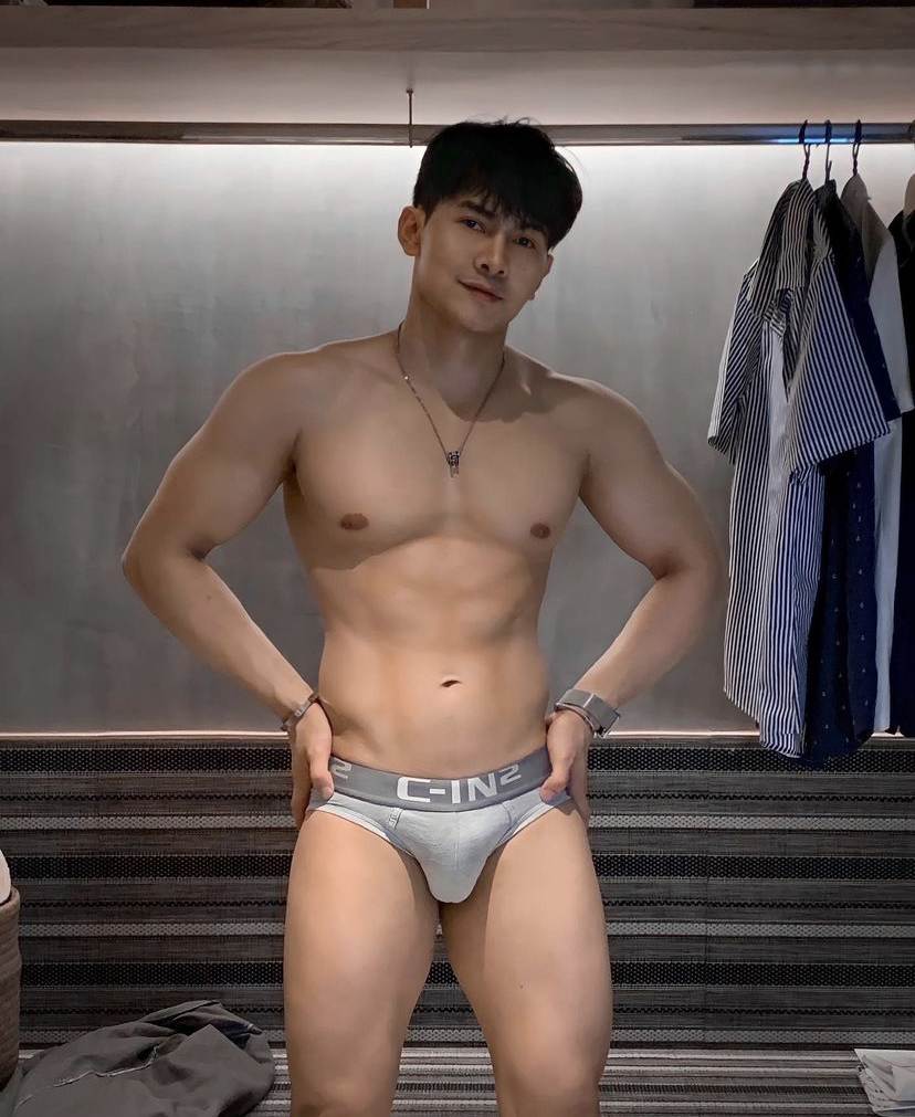 ชายหล่อ หุ่นแซ่บ 25