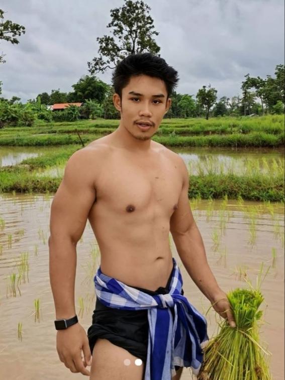 อยากควบม้าซะจริงช่วงนี้ แต่ไม่รู้ว่าอยากจะควบม้าหรือควบ(ครูอาชา)ก่อนดี