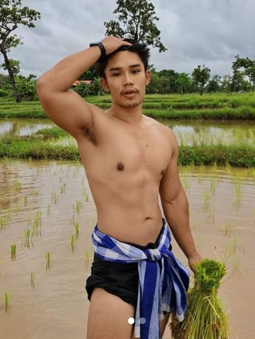 อยากควบม้าซะจริงช่วงนี้ แต่ไม่รู้ว่าอยากจะควบม้าหรือควบ(ครูอาชา)ก่อนดี