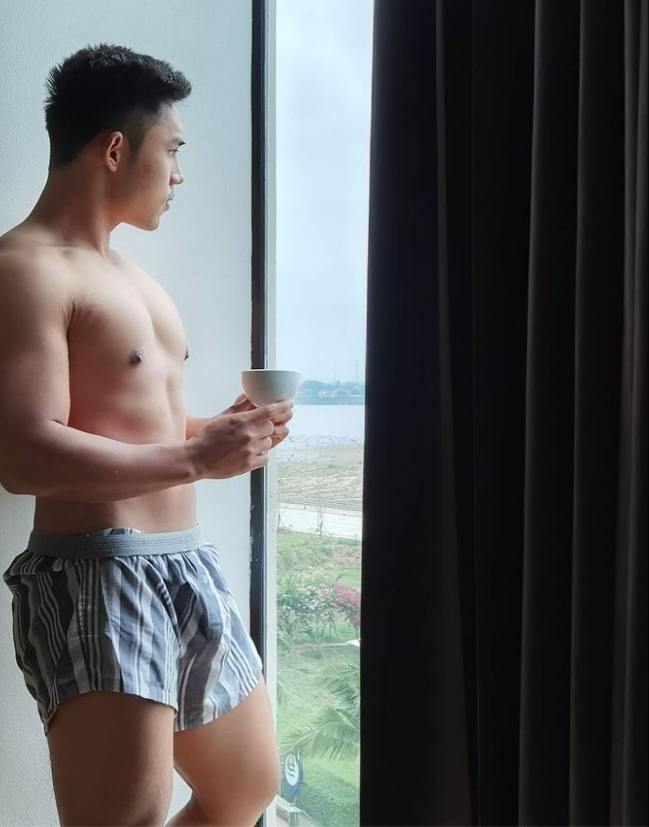 อยากควบม้าซะจริงช่วงนี้ แต่ไม่รู้ว่าอยากจะควบม้าหรือควบ(ครูอาชา)ก่อนดี