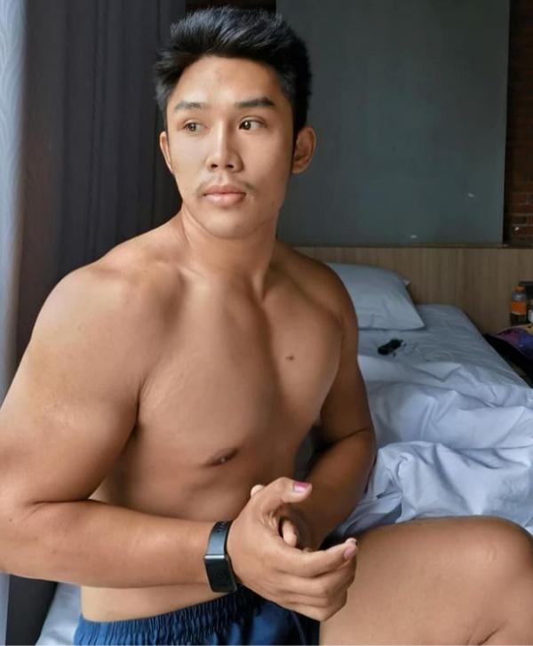 อยากควบม้าซะจริงช่วงนี้ แต่ไม่รู้ว่าอยากจะควบม้าหรือควบ(ครูอาชา)ก่อนดี