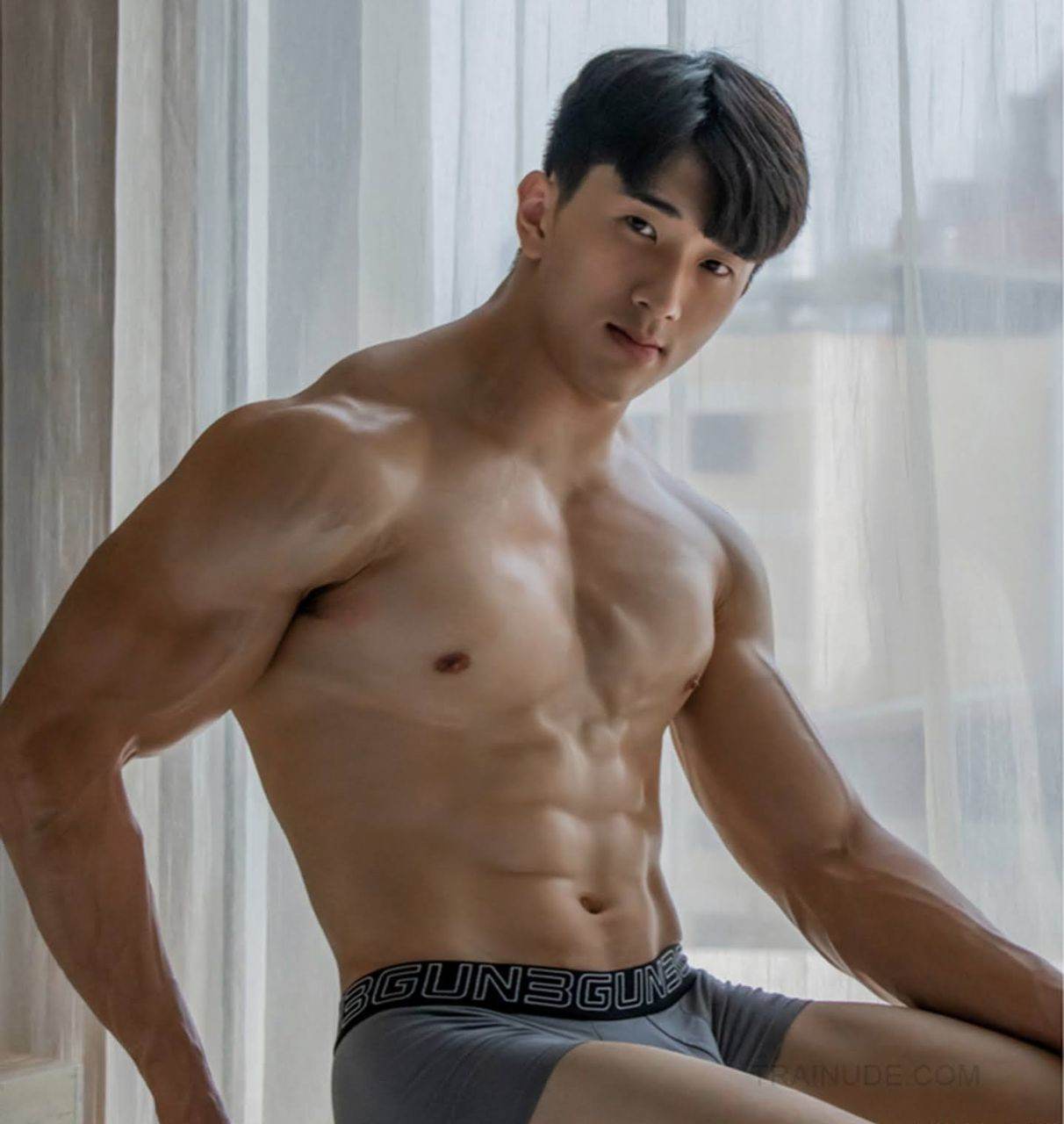 หนุ่มหล่อขึ้นปก 1027.2