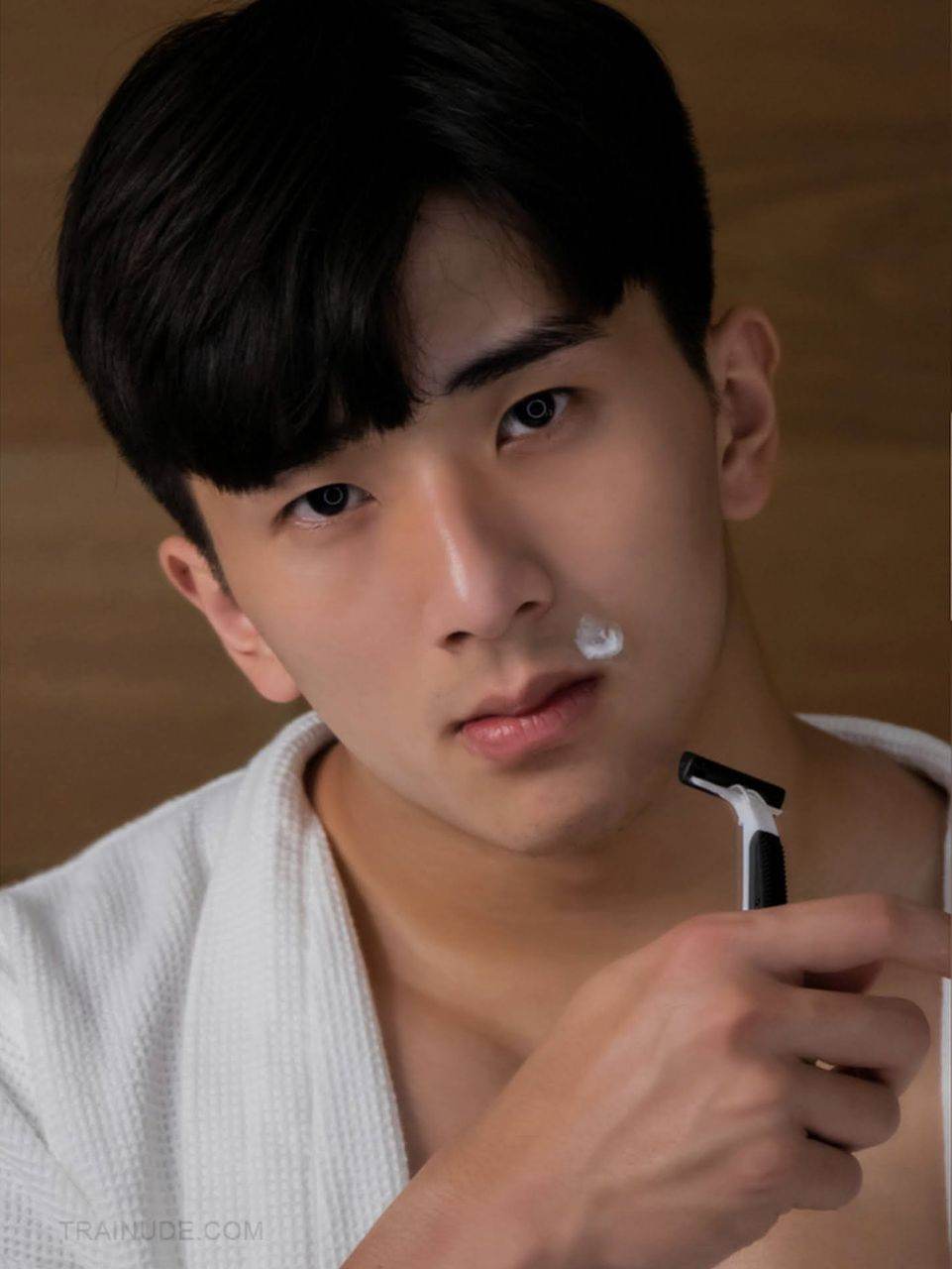 หนุ่มหล่อขึ้นปก 1027.2
