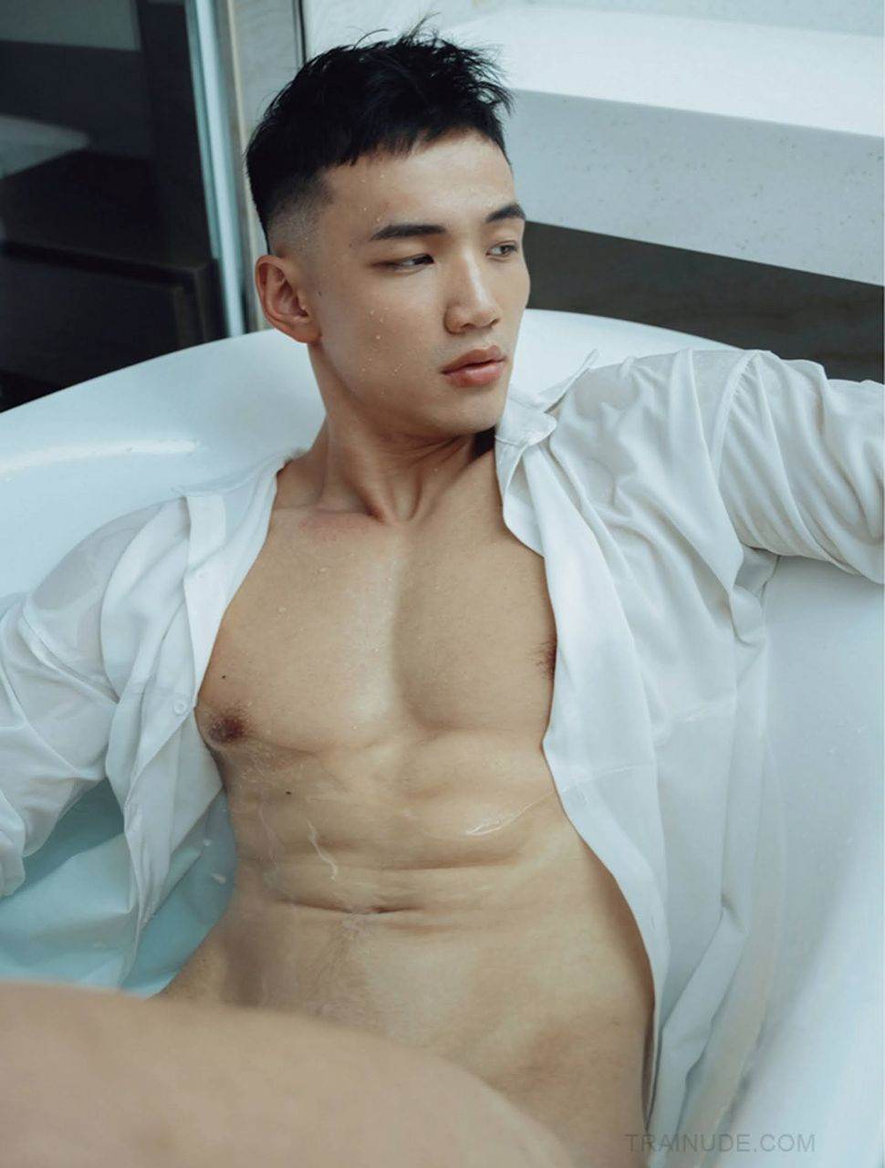 หนุ่มหล่อขึ้นปก 1028.2