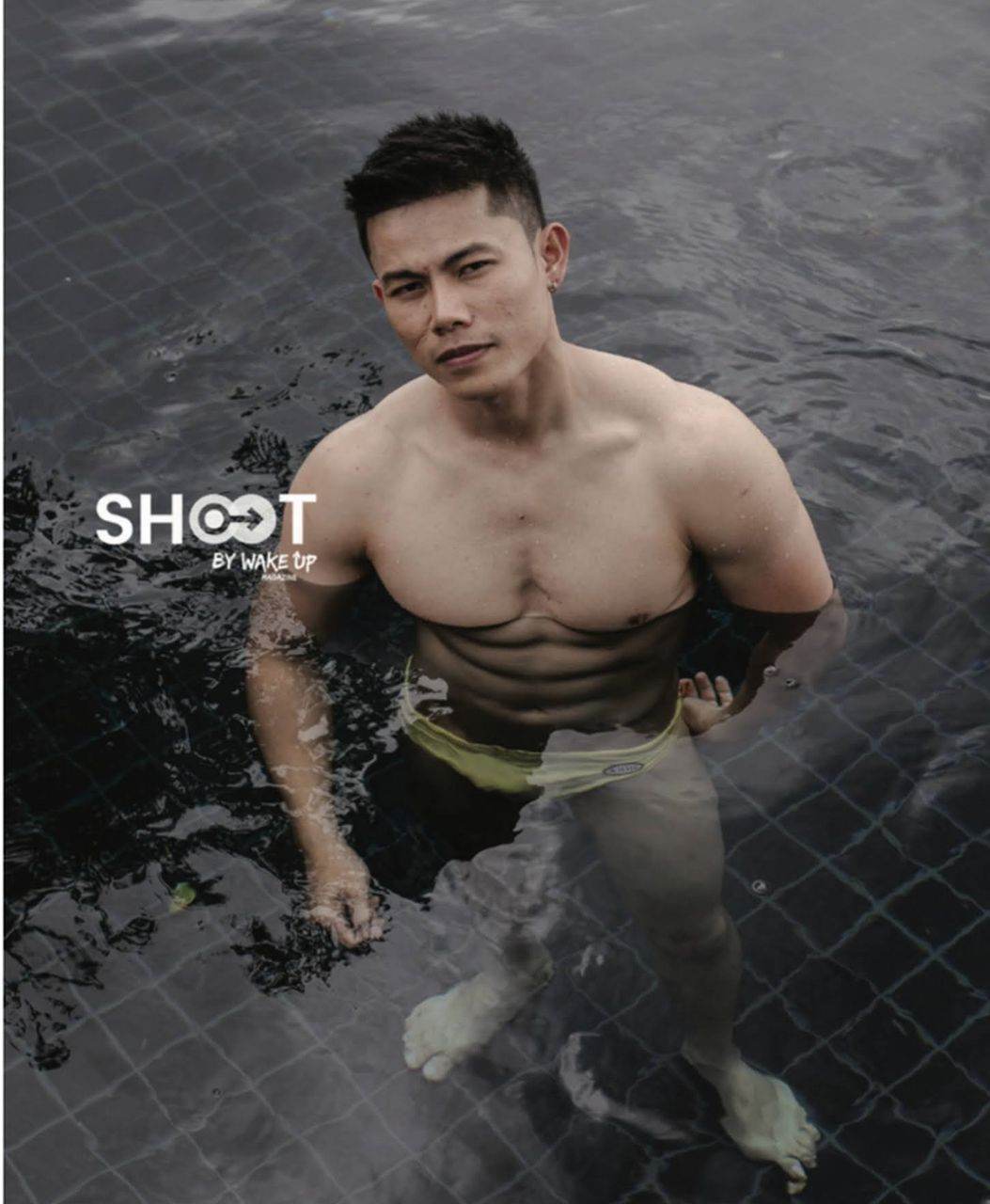 หนุ่มหล่อขึ้นปก 1025.3