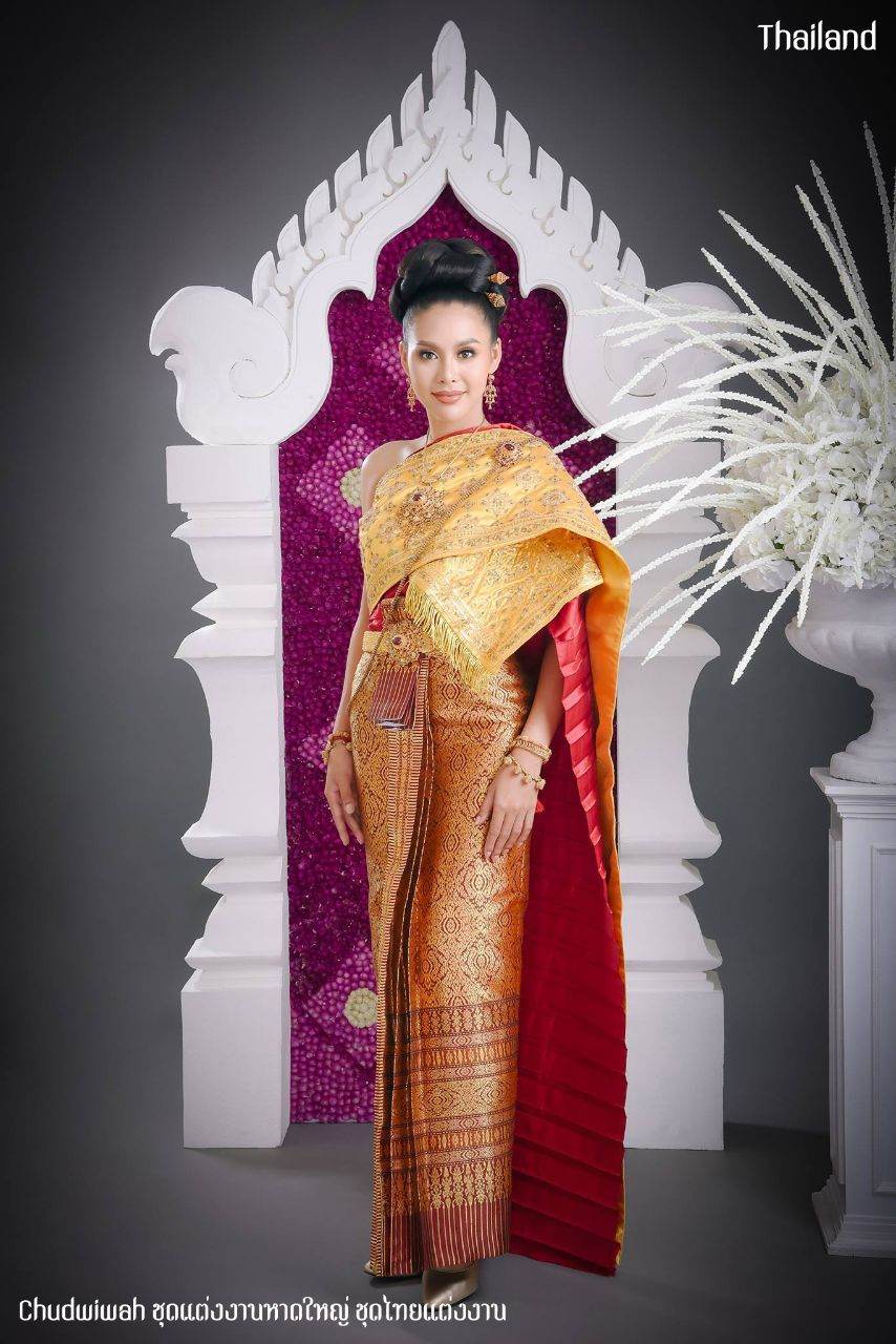 THAI DRESS, ชุดไทย: THAI NATIONAL COSTUME | THAILAND 🇹🇭
