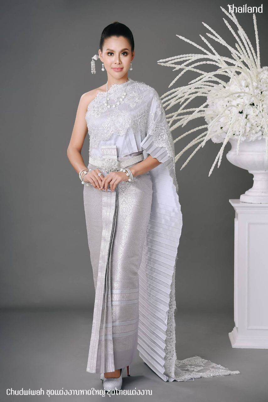 THAI DRESS, ชุดไทย: THAI NATIONAL COSTUME | THAILAND 🇹🇭