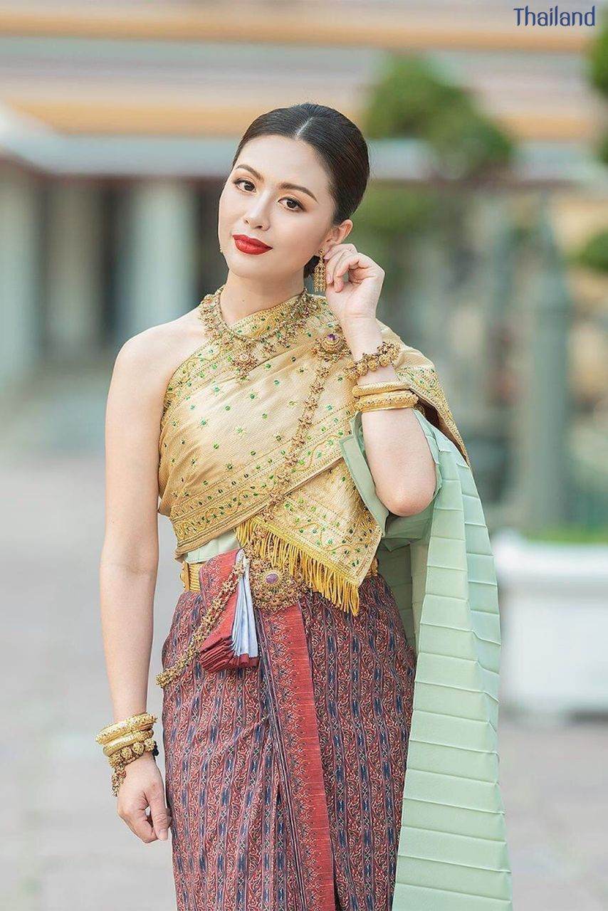 THAI DRESS, ชุดไทย: THAI NATIONAL COSTUME | THAILAND 🇹🇭