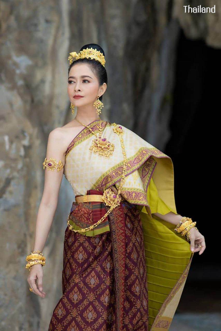 THAI DRESS, ชุดไทย: THAI NATIONAL COSTUME | THAILAND 🇹🇭