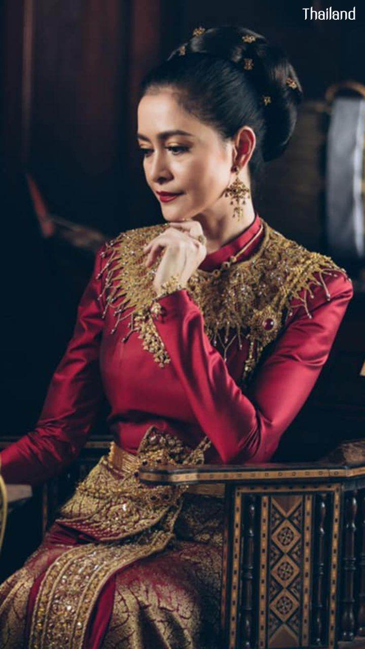 THAI DRESS, ชุดไทย: THAI NATIONAL COSTUME | THAILAND 🇹🇭