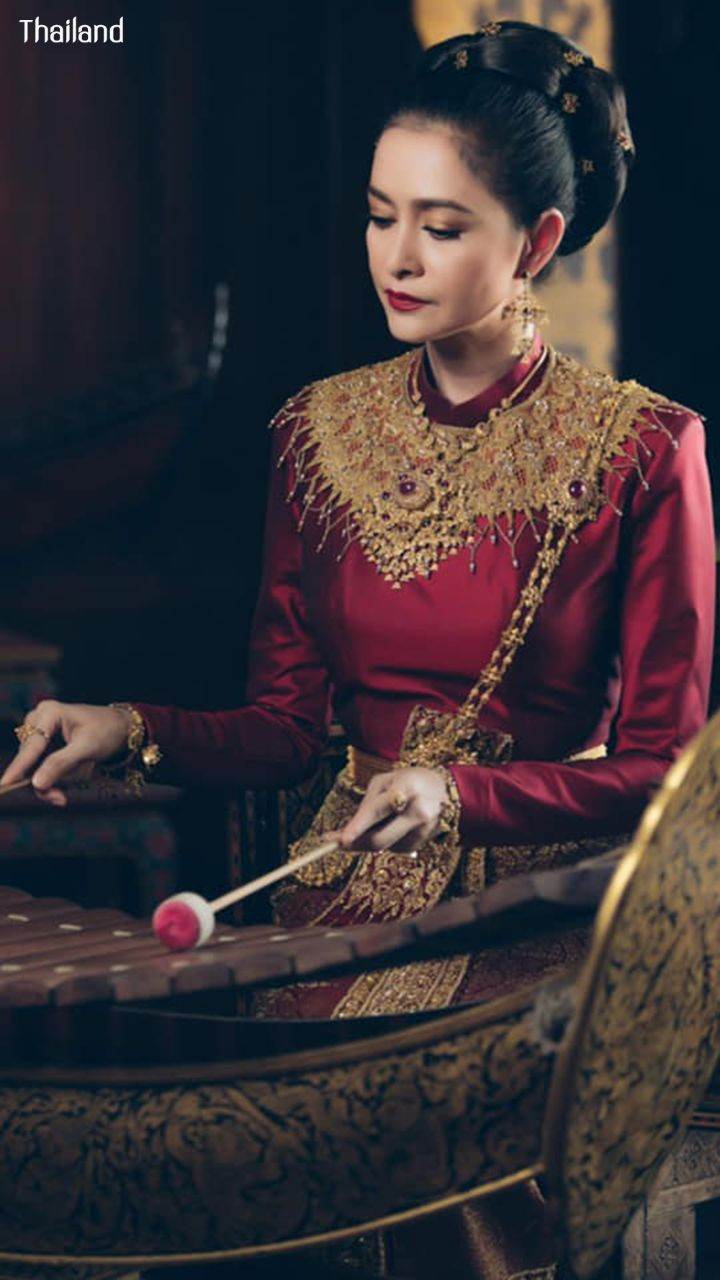 THAI DRESS, ชุดไทย: THAI NATIONAL COSTUME | THAILAND 🇹🇭