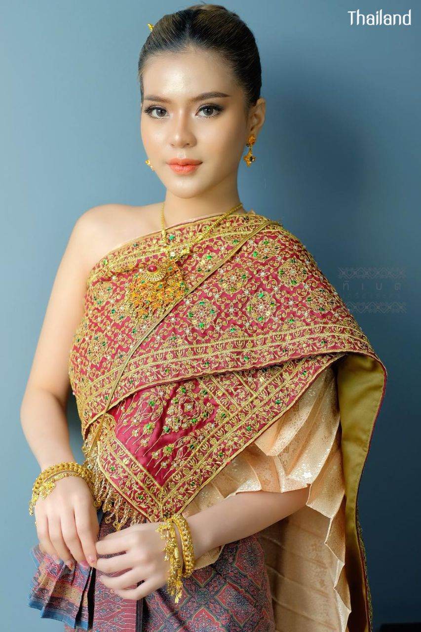 THAI DRESS, ชุดไทย: THAI NATIONAL COSTUME | THAILAND 🇹🇭