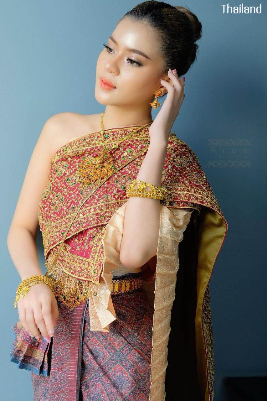 THAI DRESS, ชุดไทย: THAI NATIONAL COSTUME | THAILAND 🇹🇭